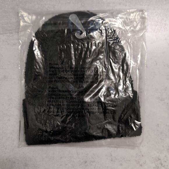 NWT Hunter Black Tonal Patch Knitted Beanie Hat Winter One Size - Picture 2 of 3